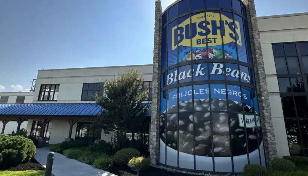 Bush’s Beans + High Resolutions = One Eye-Catching Entrance!